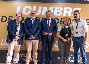 Los ponentes de la I Cumbre de Emprendedores y Liderazgo destacan la importancia de trabajar en equipo