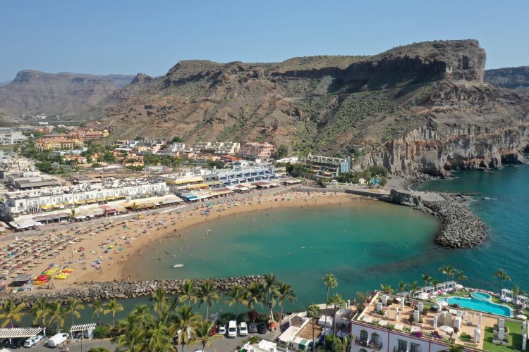 Mogán abre las playas de Mogán, Puerto Rico, Patalavaca, El Perchel y Anfi