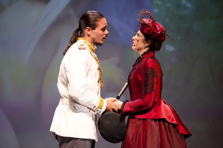 Delirium Teatro celebra en Agüimes sus 40 años con ‘Libros cruzados’, un homenaje a la literatura 