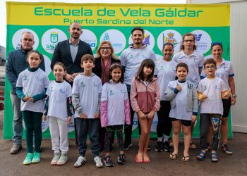 Gáldar estrena escuela de vela en la bahía de Sardina del Norte