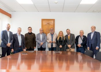 El Ayuntamiento firma un convenio con la Universidad de La Laguna para apoyar la investigación del cáncer infantil 