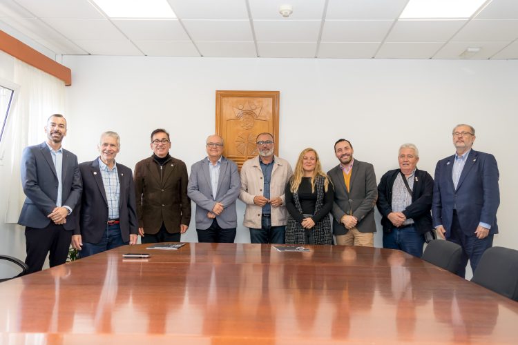El Ayuntamiento firma un convenio con la Universidad de La Laguna para apoyar la investigación del cáncer infantil 