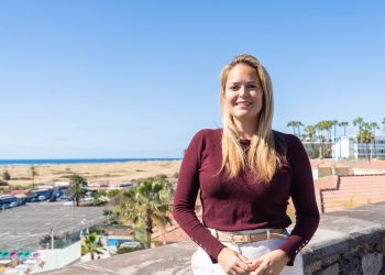 La concejalía de Litoral eleva al Pleno el inicio del expediente para cesar la municipalización del servicio de hamacas y sombrillas