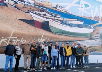Arinaga refleja su pasado costero en un nuevo mural en la avenida Polizón 