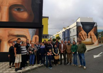 El patrimonio cultural y personal de Agüimes queda reflejado en tres murales de la Avenida La Salle