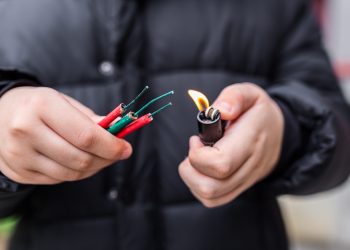 Agüimes pide reducir el ruido de la pirotecnia por respeto a los colectivos vulnerables