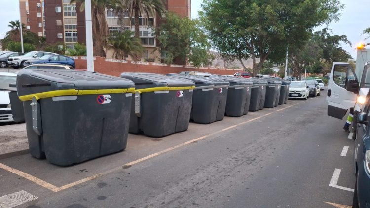 Telde renueva todos los contenedores de carga lateral en Jinámar y Las Remudas