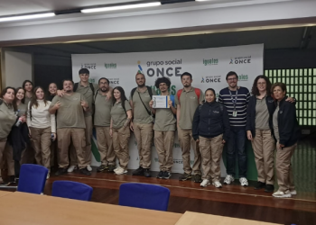 El PFAE-GJ USB profundiza en la accesibilidad tecnológica en una visita formativa a la Fundación ONCE