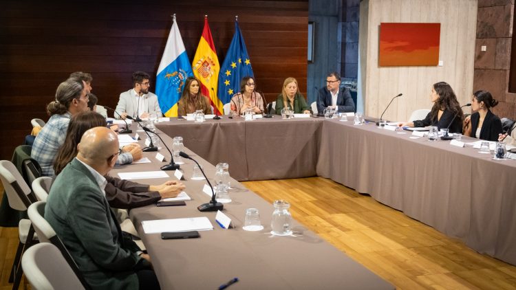 Canarias presenta unicitiES 2030, el proyecto que une a universidades y ayuntamientos para avanzar en la Agenda 2030