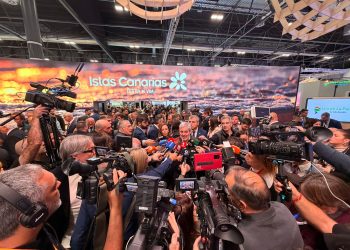 Clavijo subraya el avance de Canarias hacia un modelo turístico más sostenible que reparte mejor la riqueza