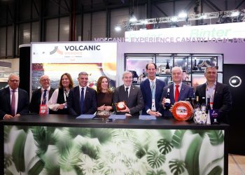 Gobierno de Canarias y Fred. Olsen Express firman un convenio estratégico para impulsar la promoción y el consumo del producto local