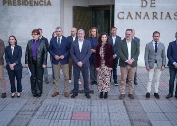 El Gobierno apela a la unidad para combatir la violencia de género en el acto de condena del último feminicidio