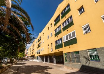 Sale a licitación la rehabilitación de 73 viviendas en Residencial Las Rosas por 2 millones de euros