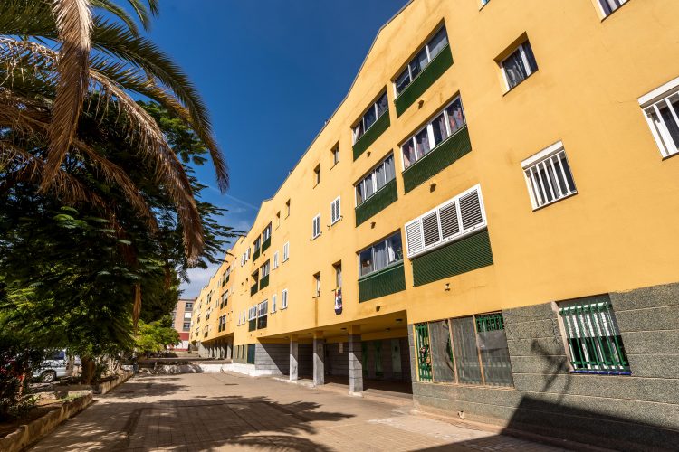 Sale a licitación la rehabilitación de 73 viviendas en Residencial Las Rosas por 2 millones de euros