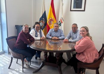 La Fundación Canaria Umiaya mantuvo la pasada semana una reunión institucional con el alcalde de San Bartolomé de Tirajana