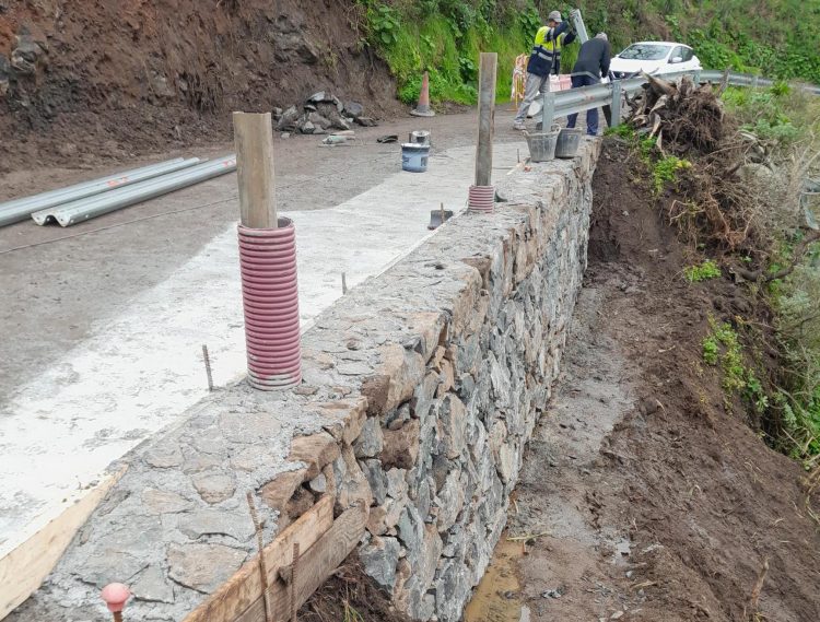 La carretera de El Piquillo en Pino Santo reabre al tráfico tras su reparación