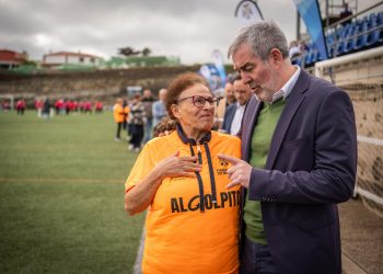 Clavijo destaca la participación de los mayores en el programa social y deportivo ‘Al Golpito’