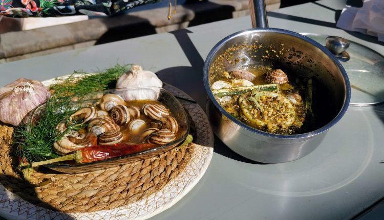 Del campo a la mesa: Agüimes revive la tradición del caracol en la plaza del Rosario 