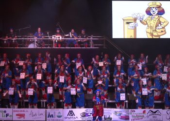 Las “carteras” Legañosas reparten sus mensajes del Carnaval 2026