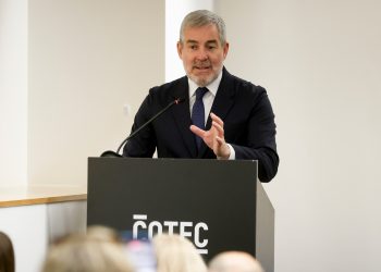 Clavijo destaca el papel de Canarias como socio estratégico en la investigación de los océanos y el cambio climático