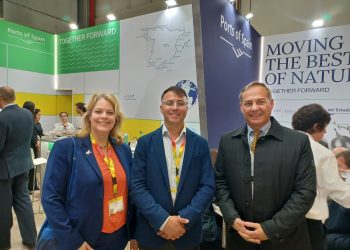 La Autoridad Portuaria de Las Palmas se posiciona en la Fruit Logistica de Berlín con más de un millón de toneladas de frutas y verduras movidas en 2025