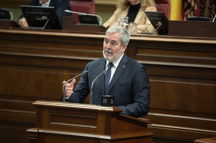 Clavijo resalta los avances en “una Canarias para los canarios” pese al parón estatal y la convulsión mundial