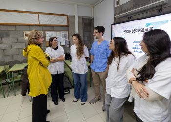 Esther Monzón comparte con el alumnado del IES Los Tarahales la importancia de los hábitos de vida saludable