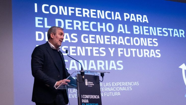 Fernando Clavijo se compromete a que las decisiones políticas del presente protejan a las generaciones futuras