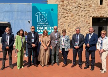 Monzón pone en valor el enfoque integral de la atención a las personas con diabetes