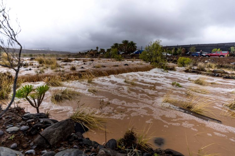 Santa Lucía cierra todas las instalaciones deportivas, culturales y las escuelas infantiles esta tarde y el miércoles
