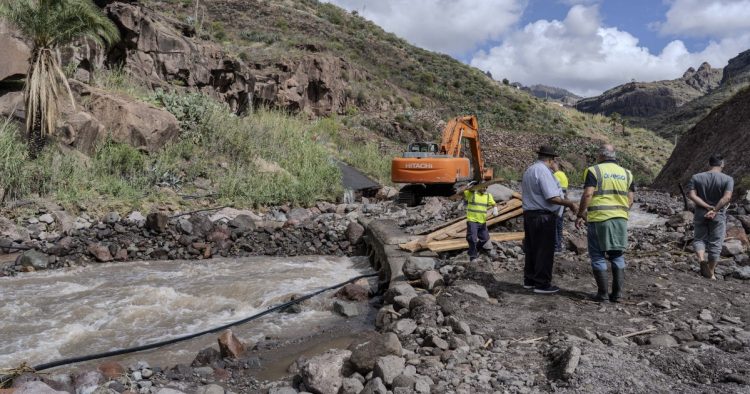 Mogán y San Bartolomé de Tirajana solicitan una reunión urgente con el Cabildo y Red Eléctrica tras los incidentes en el Barranco de Arguineguín