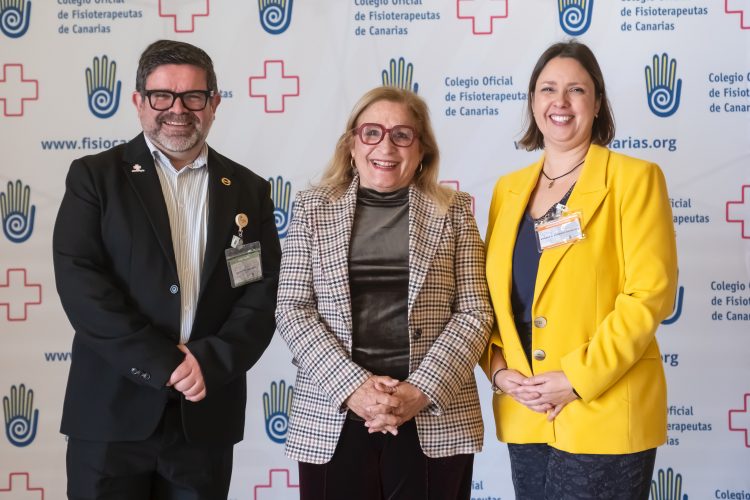 Antonia María Pérez destaca el papel de los fisioterapeutas en el abordaje multidisciplinar de pacientes críticos