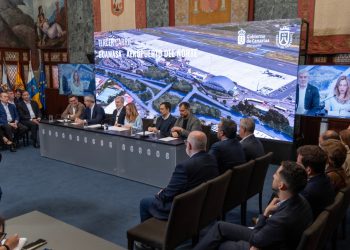 Clavijo refuerza su compromiso con la mejora de la movilidad con el proyecto del tercer carril de la TF-5 