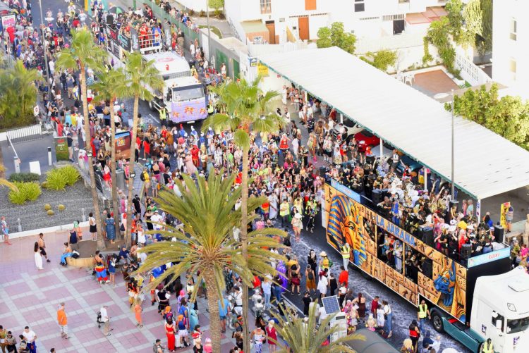 La Gran Cabalgata del Circo arranca este sábado en Maspalomas con 108 carrozas y una previsión de 350.000 asistentes