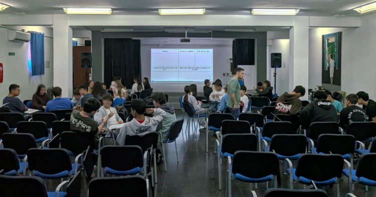 Mogán impulsa la separación de residuos orgánicos con talleres en centros educativos