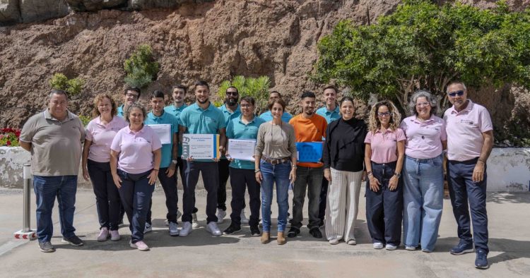 Trece jóvenes de Mogán finalizan el PFAE Buganvilla de jardinería