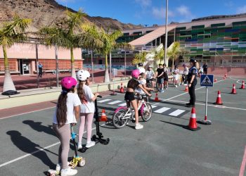 Ayuntamiento y Policía Local de Mogán llevan la educación vial a las aulas de Primaria