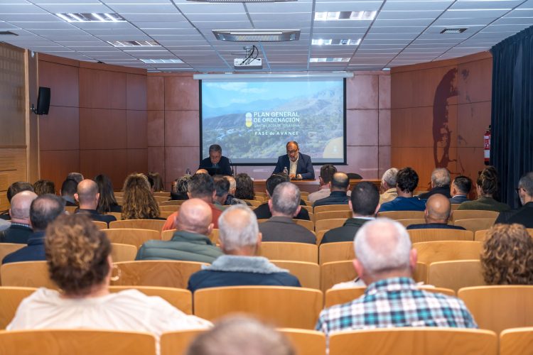 Santa Lucía de Tirajana impulsa la participación ciudadana en el Plan General de Ordenación con las jornadas “Santa Lucía Avanza” y con exposiciones itinerantes