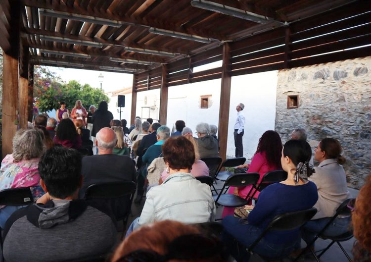 Saturninita acogió el II Encuentro de Poesía Maspalomas Faro de Versos