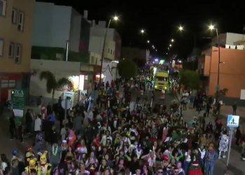 Multitudinaria despedida a Doña Sardina en el Carnaval de Gladiadores de El Carrizal