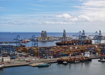 El Puerto de Las Palmas registra 100% de ocupación con la llegada de nuevos buques como el Castrone, uno de los mayores del mundo especializado en tendido de tubos submarinos