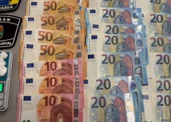 La Policía Local de Mogán detiene a un hombre por menudeo de drogas en Arguineguín