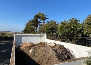 Actuación de limpieza de vertidos en la GC-1