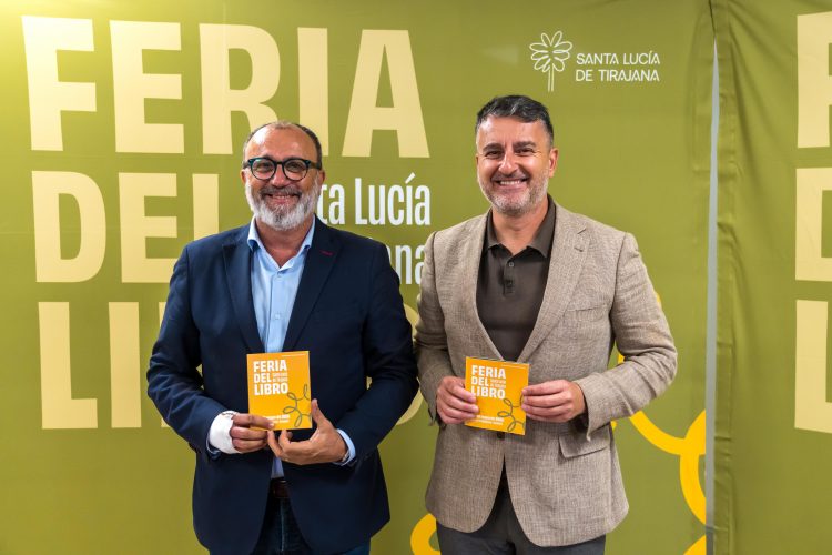 Luis Zueco, Pablo Rivero, Marta Jiménez, David de María y Pepa Aurora en la Feria de Libro de Vecindario