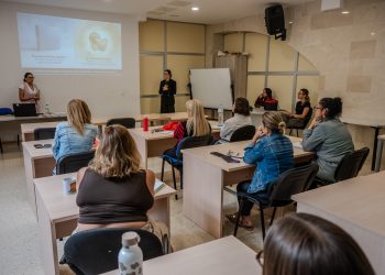 Mogán impulsa la formación en duelo infantil entre profesionales municipales