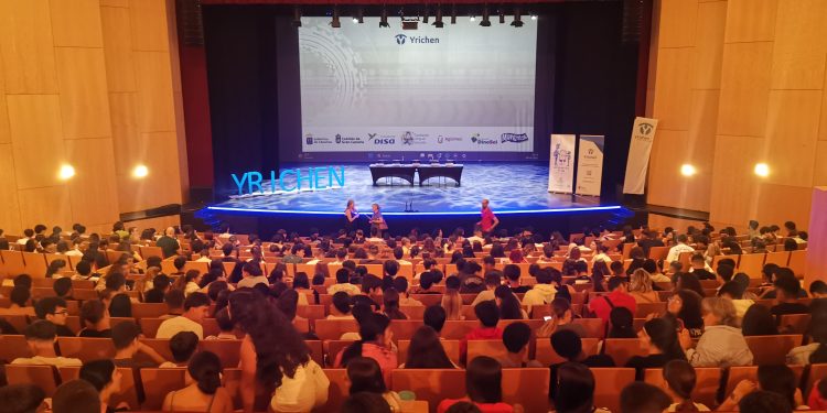 Más de 300 escolares se citan en Agüimes para fomentar el uso responsable de la tecnología 