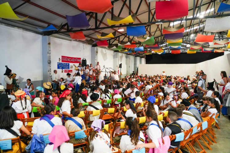 Doscientos veinte estudiantes participan en el III Encuentro de la Red de Enseñanza del Timple