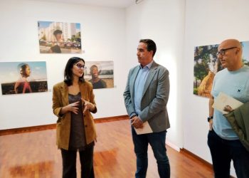 El Gobierno de Canarias inaugura en Madrid una muestra que relata las experiencias de hijos de migrantes africanos