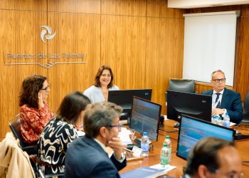 La Autoridad Portuaria de Las Palmas amplía el plazo tres años más para que los negocios del Muelle Deportivo continúen con su actividad