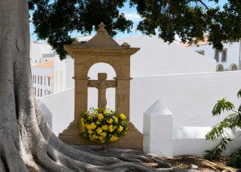 Las Cruces de Mayo convierten San Francisco en un recorrido único por la historia de Telde